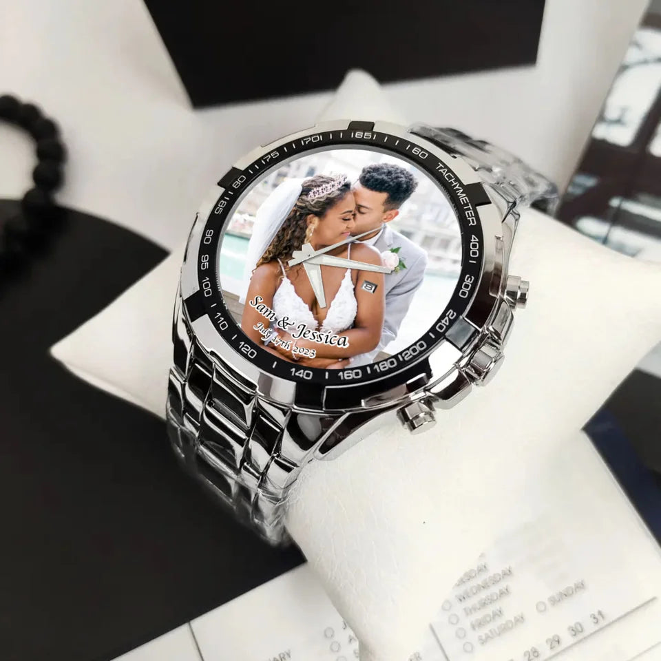 Mockup Men Quartz Wristwatch1